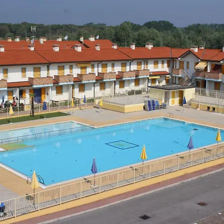 Delightful In With A Shared Pool